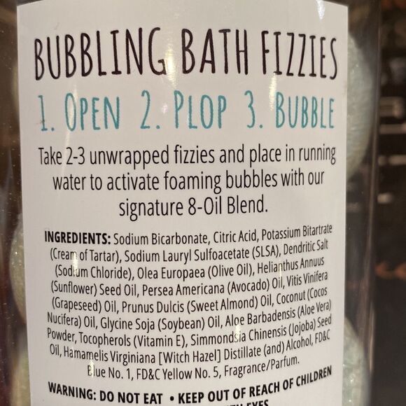 NEW Fizz & Bubble Cucumber Melon Bath Bombs - Picture 2 of 3